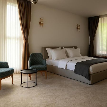 Resort Ujevara E Drinit Peć Zewnętrze zdjęcie