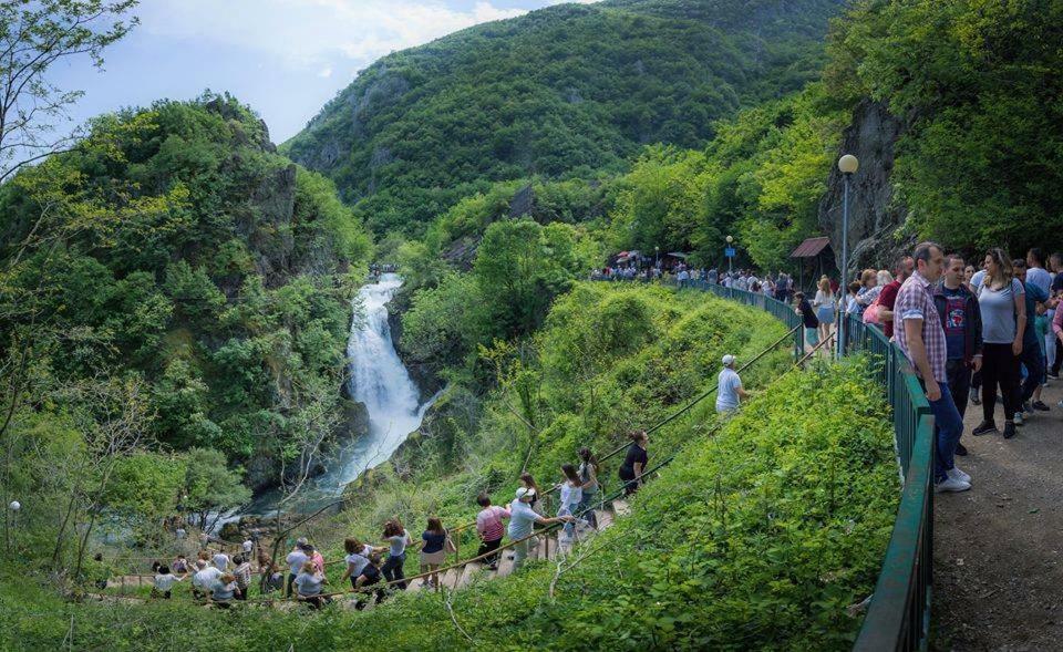 Resort Ujevara E Drinit Peć Zewnętrze zdjęcie