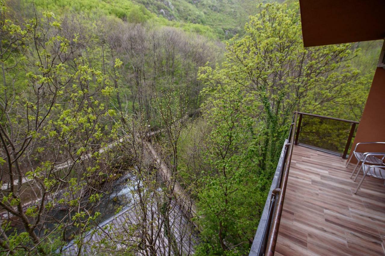 Resort Ujevara E Drinit Peć Zewnętrze zdjęcie