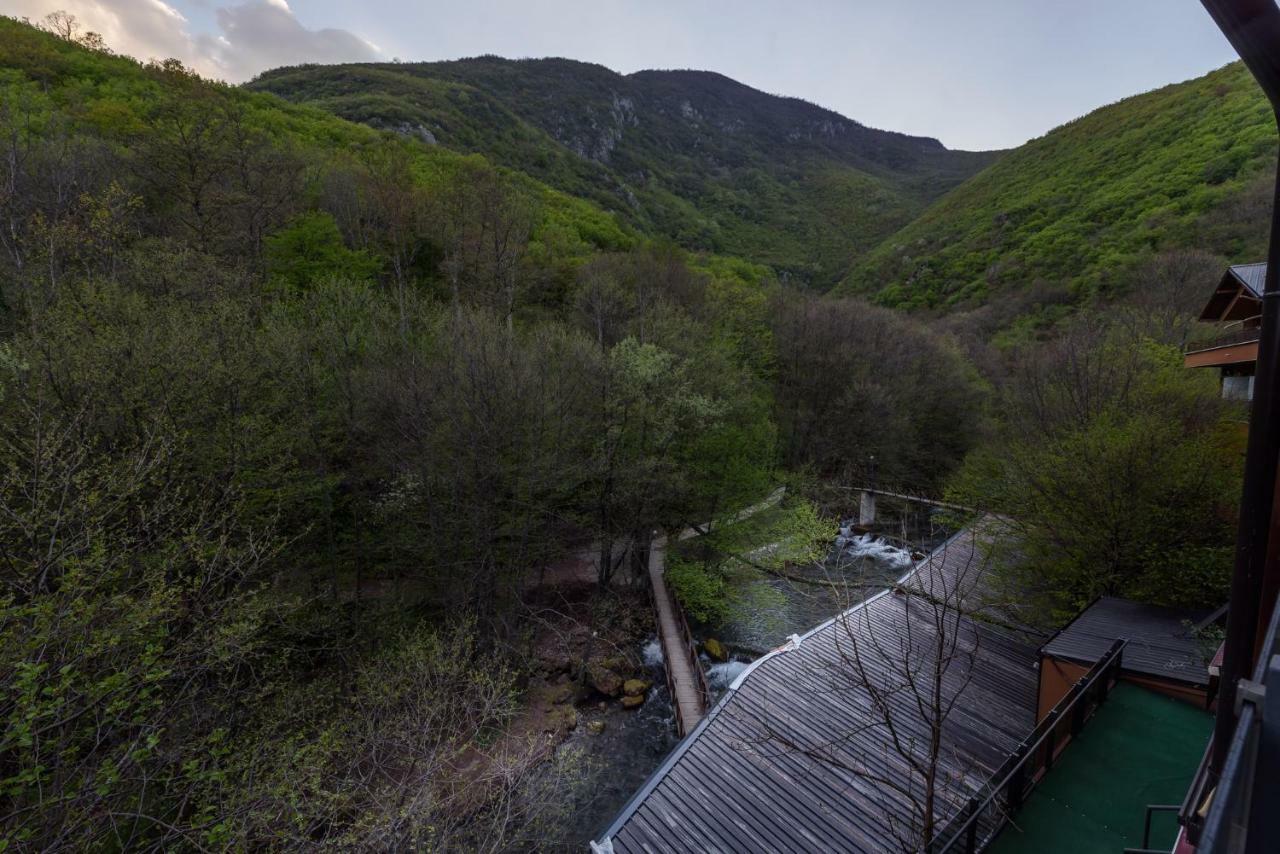 Resort Ujevara E Drinit Peć Zewnętrze zdjęcie