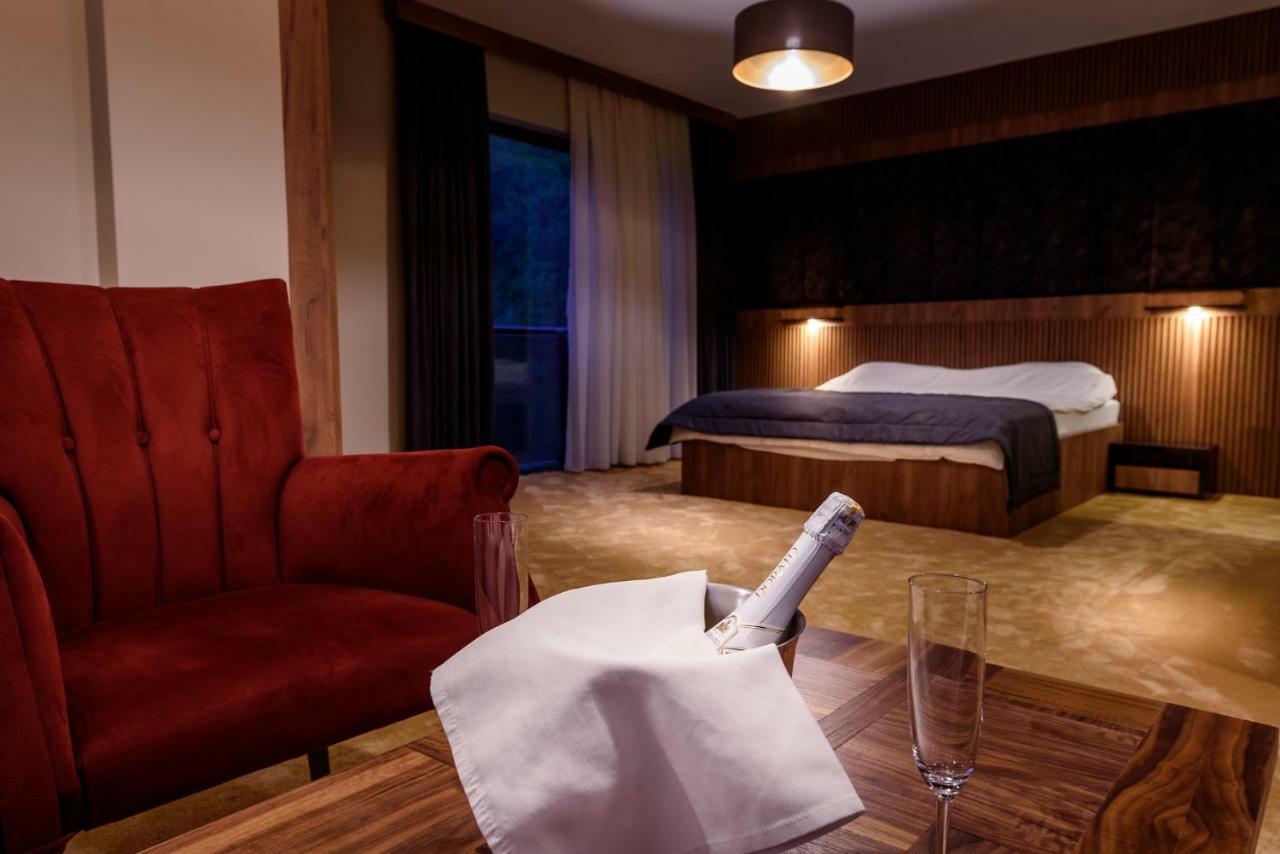 Resort Ujevara E Drinit Peć Zewnętrze zdjęcie