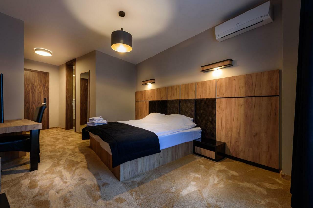 Resort Ujevara E Drinit Peć Zewnętrze zdjęcie