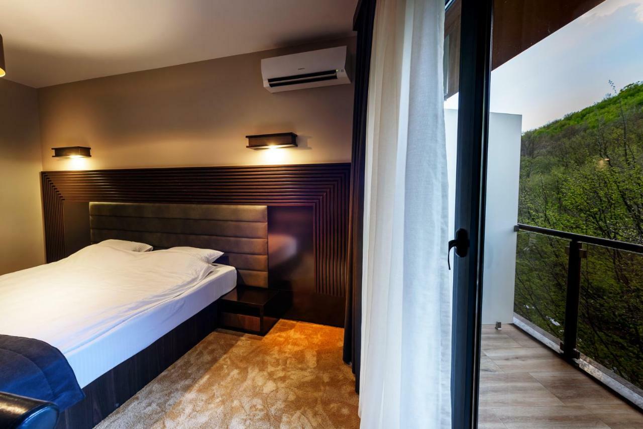 Resort Ujevara E Drinit Peć Zewnętrze zdjęcie